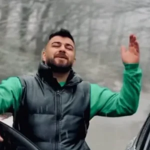 دانلود آهنگ مهدی آبگون نزن از خنه بیرون نشو سمته بلیرون دانلود آهنگ مهدی آبگون نزن از خنه بیرون نشو سمته بلیرون